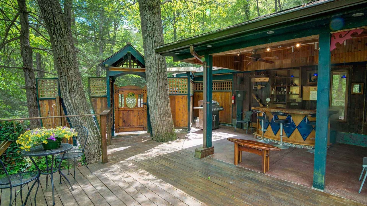 Photo of Outdoor in Black Mountain