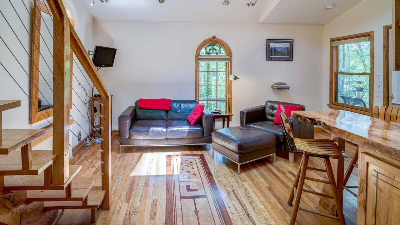 Photo of Livingroom in Black Mountain