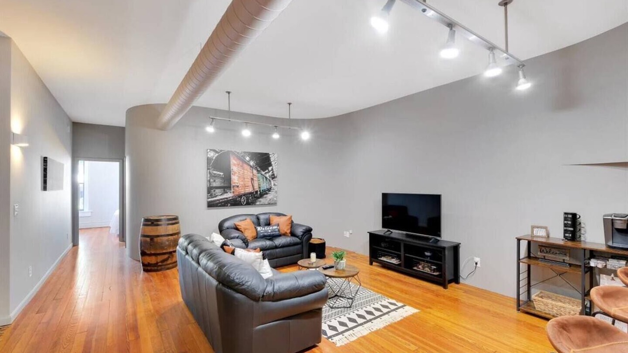 Photo of Livingroom in La Grange