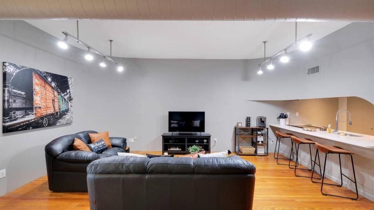Photo of Livingroom in La Grange