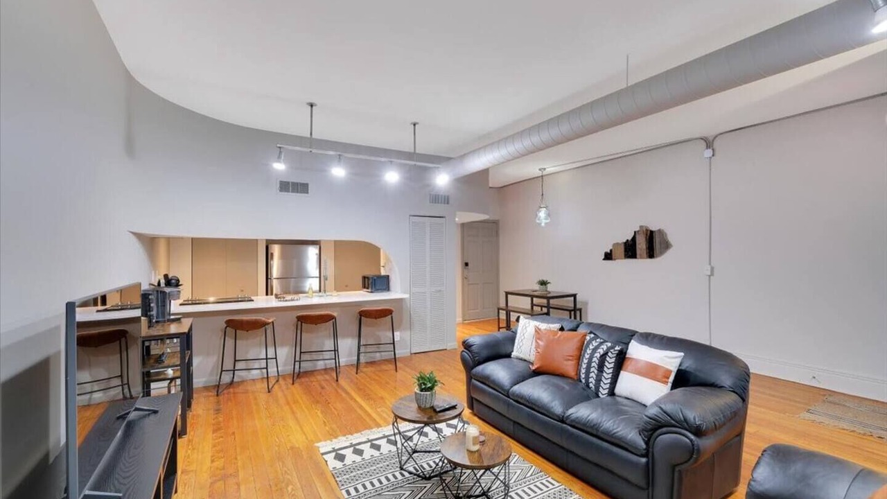 Photo of Livingroom in La Grange