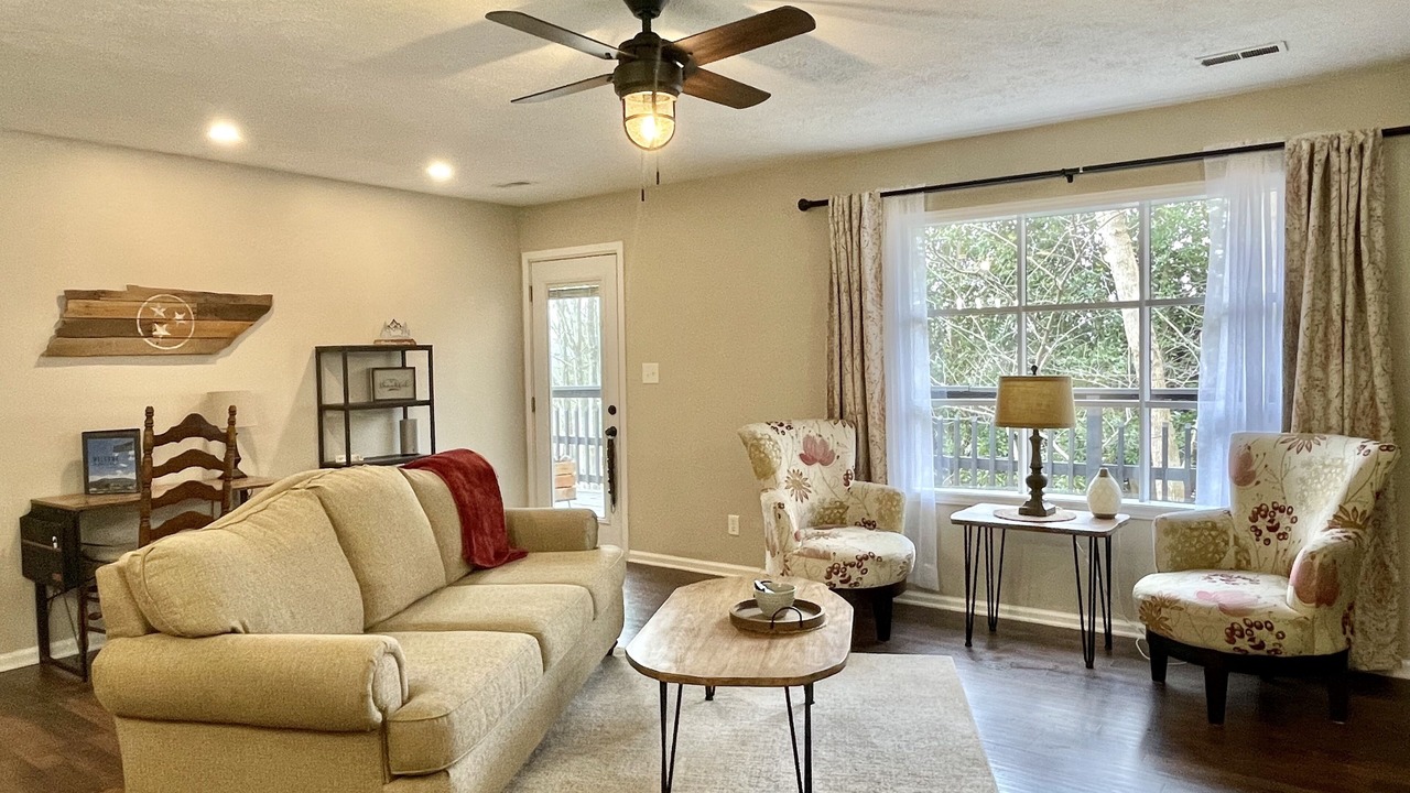 Photo of Livingroom in Crouch Crossroad