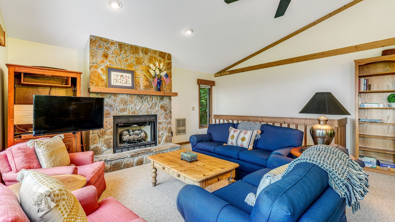 Photo of Livingroom in Beech Mountain