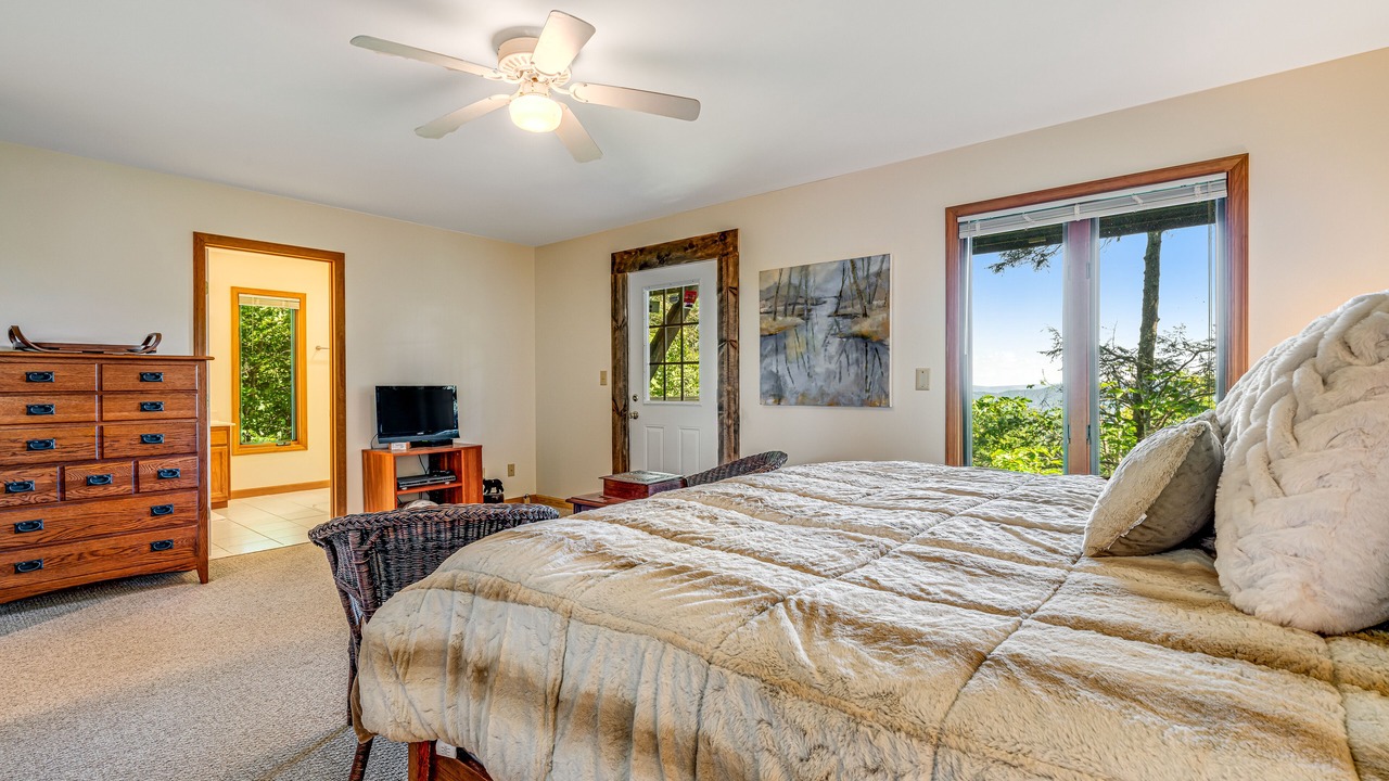 Photo of Bedroom in Beech Mountain