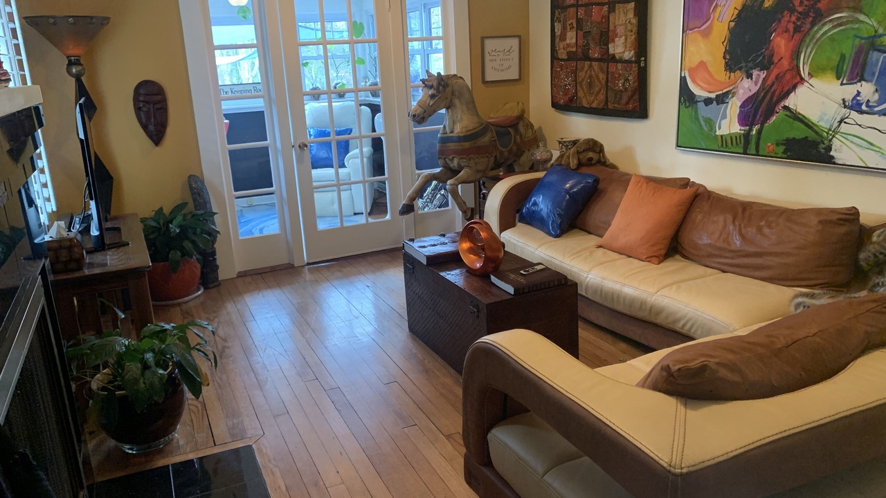 Photo of Livingroom in Burton Street