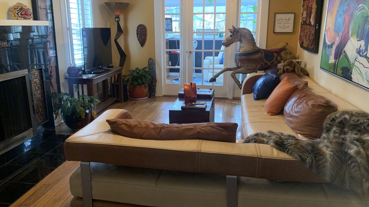 Photo of Livingroom in Burton Street