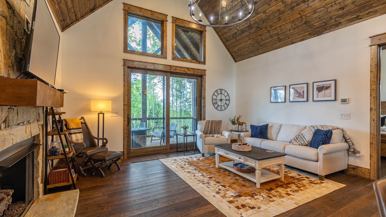 Photo of Livingroom in Elk Park