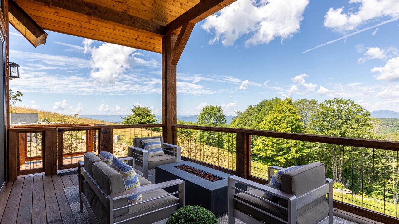 Photo of Patio Balcony in Banner Elk