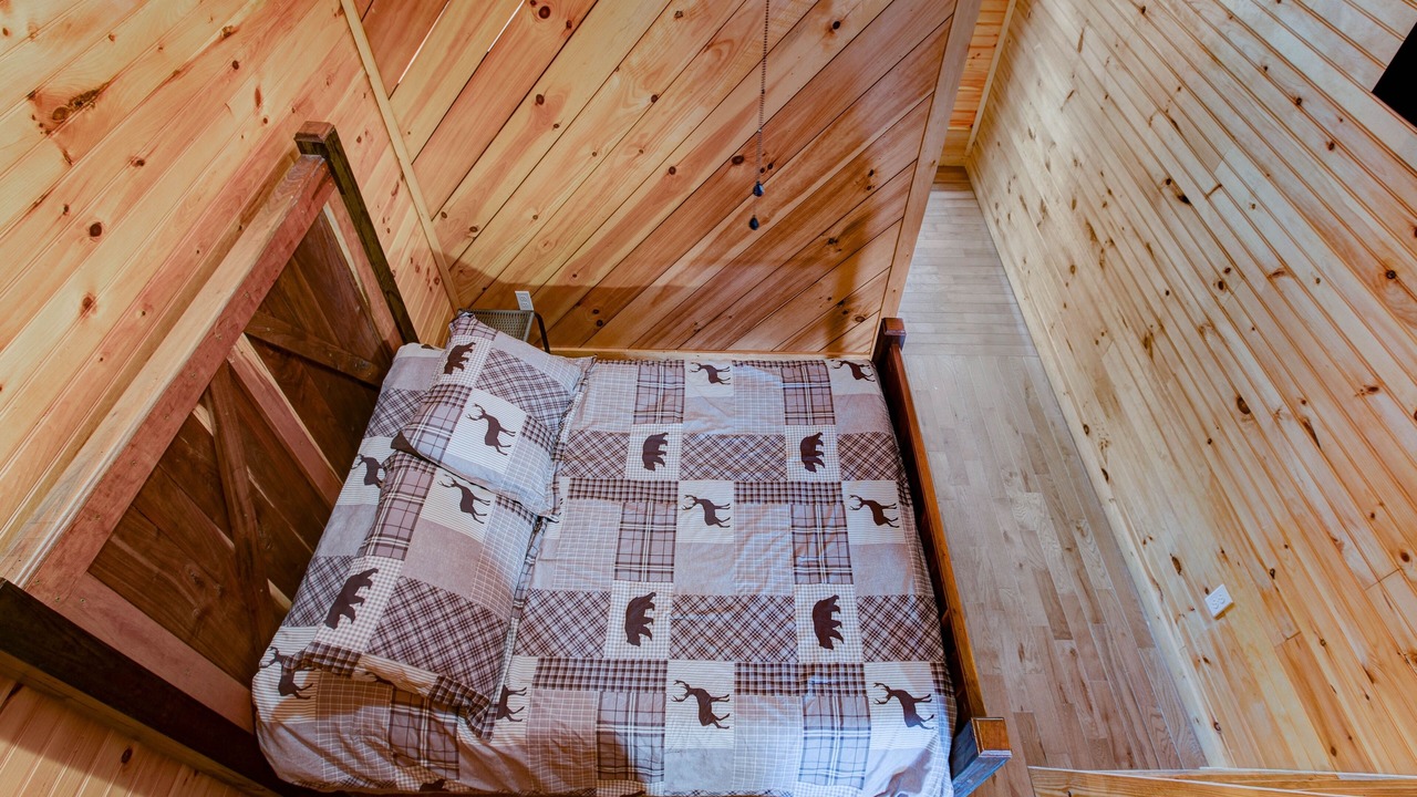 Photo of Bedroom in Pine Ridge