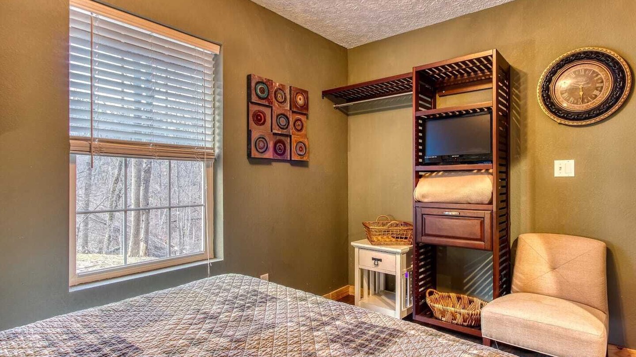 Photo of Bedroom in Chalet Village North