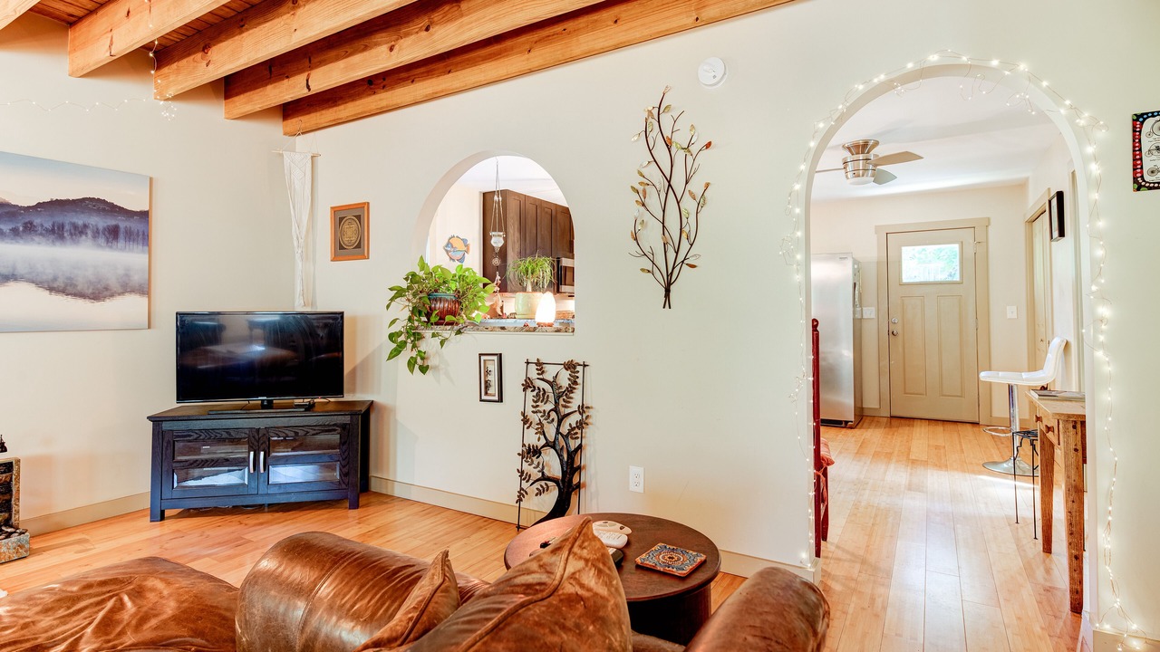 Photo of Livingroom in Woodfin