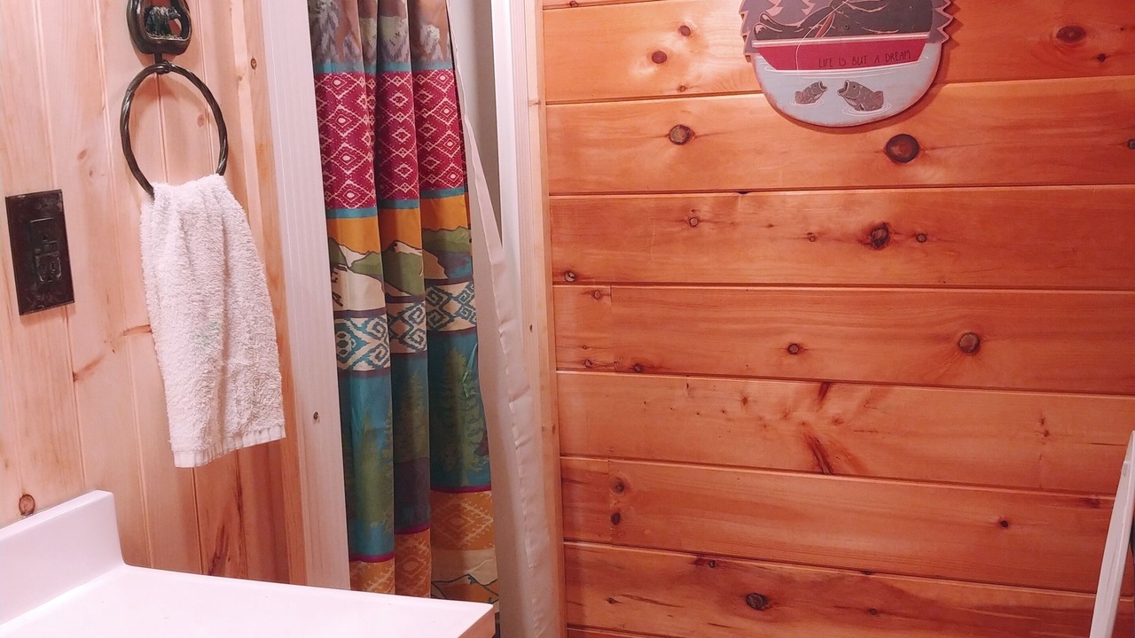 Photo of Bathroom in Flag Pond