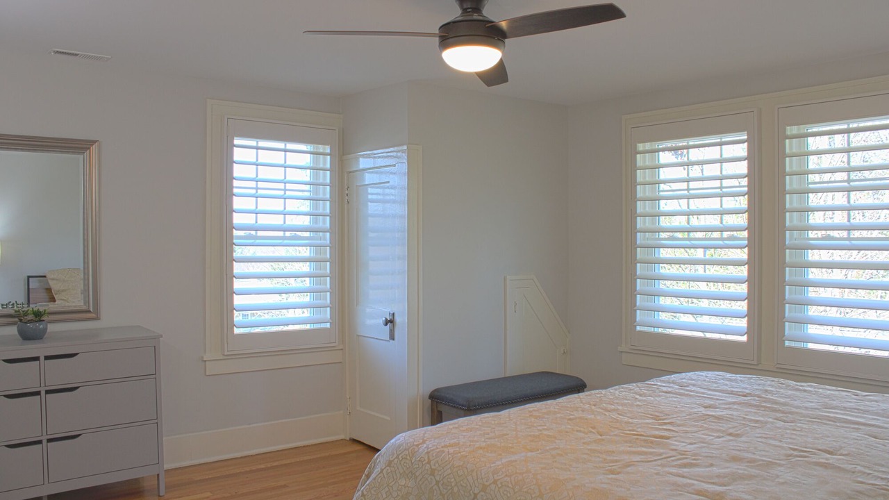 Photo of Bedroom in Grove Park- Sunset