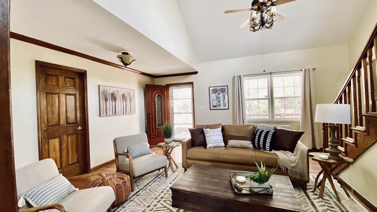 Photo of Livingroom in Butler