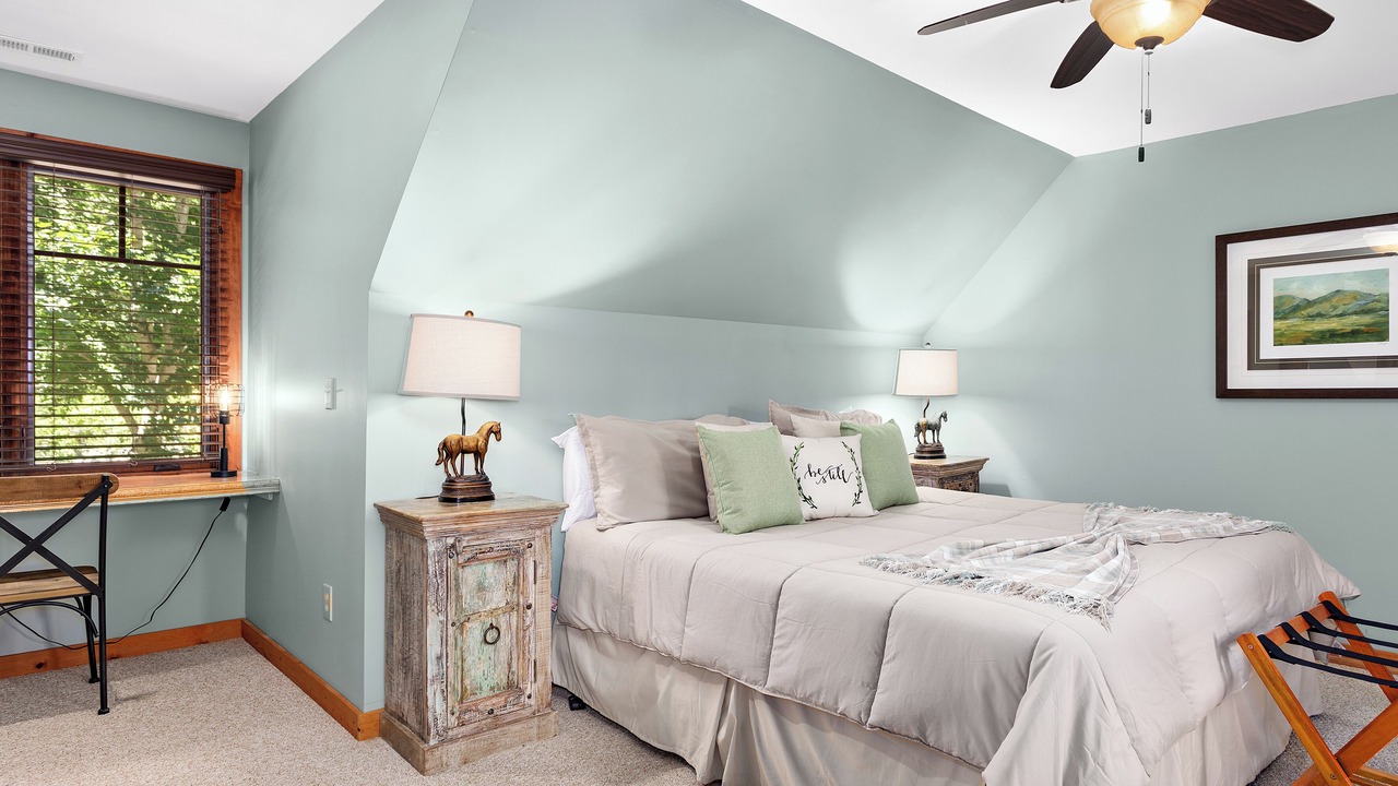 Photo of Bedroom in Asheville