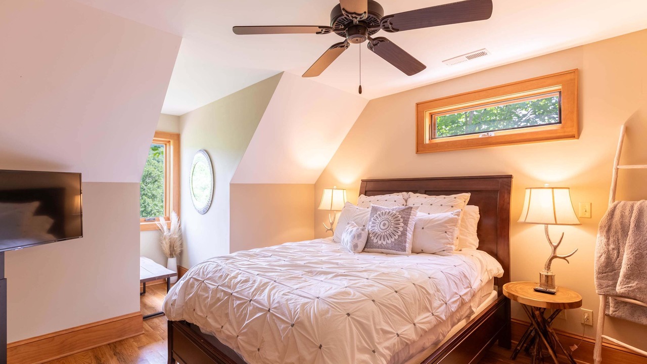 Photo of Bedroom in Elk Park