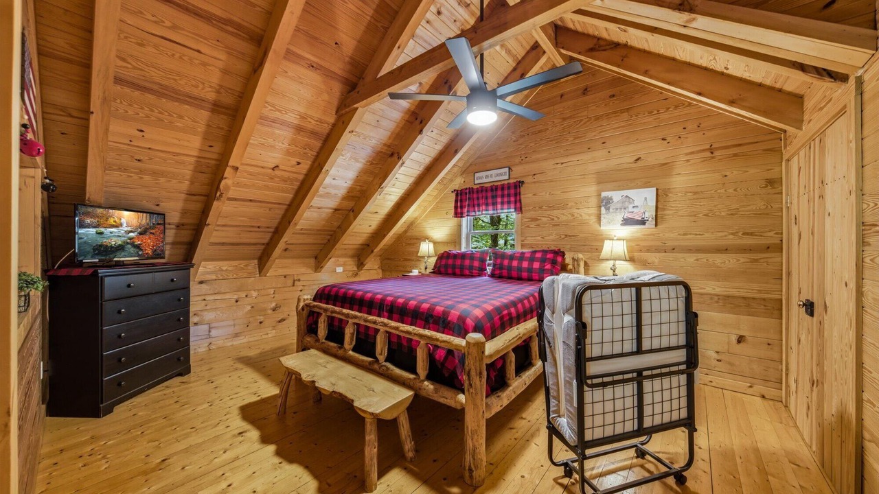 Photo of Bedroom in Knoxville