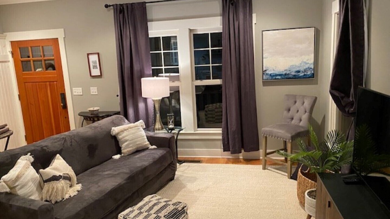 Photo of Livingroom in Black Mountain