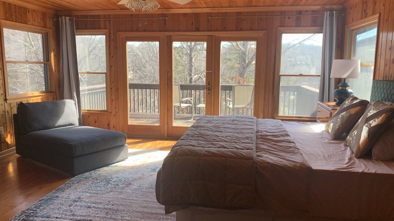 Photo of Patio Balcony in Lake Lure