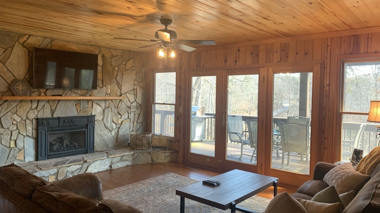 Photo of Livingroom in Lake Lure