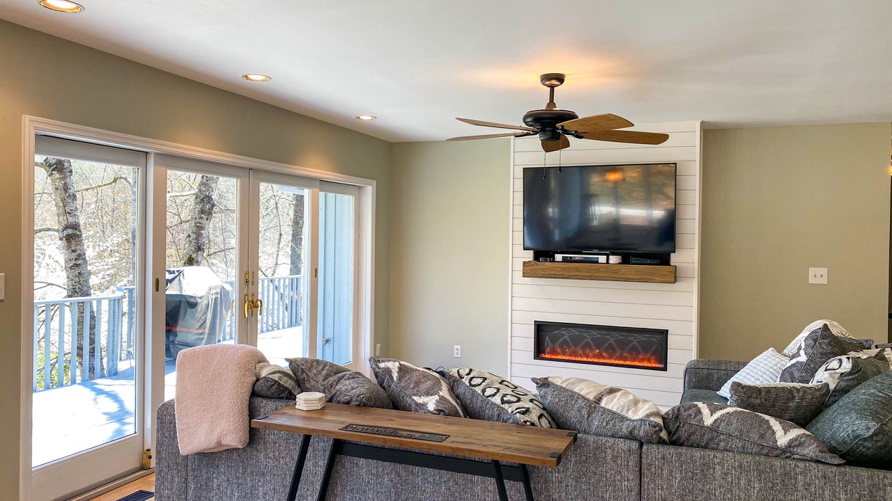 Photo of Livingroom in Lake Lure