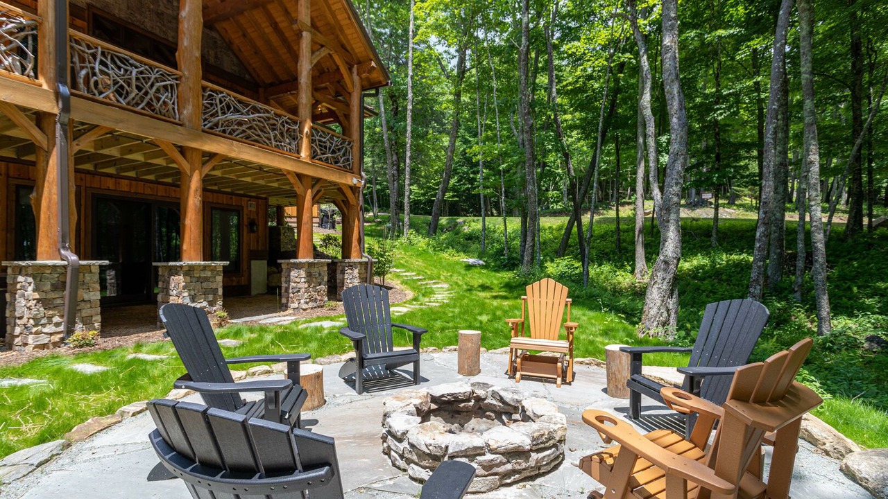 Photo of Patio Balcony in Banner Elk