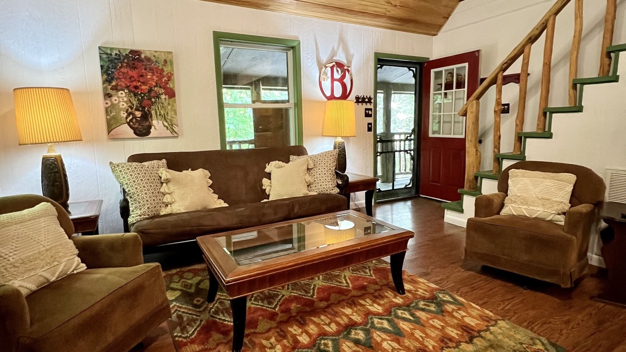 Photo of Livingroom in Roan Mountain