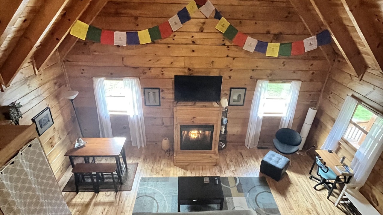 Photo of Livingroom in Roan Mountain