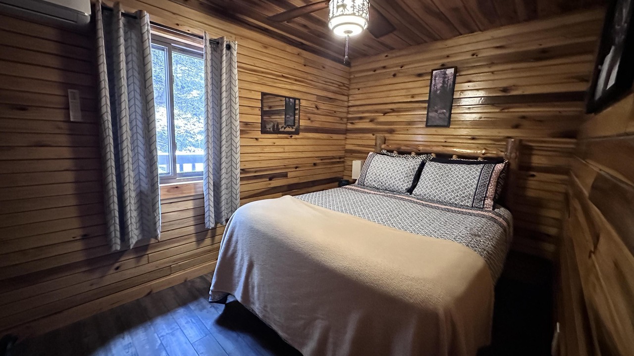 Photo of Bedroom in Rogers