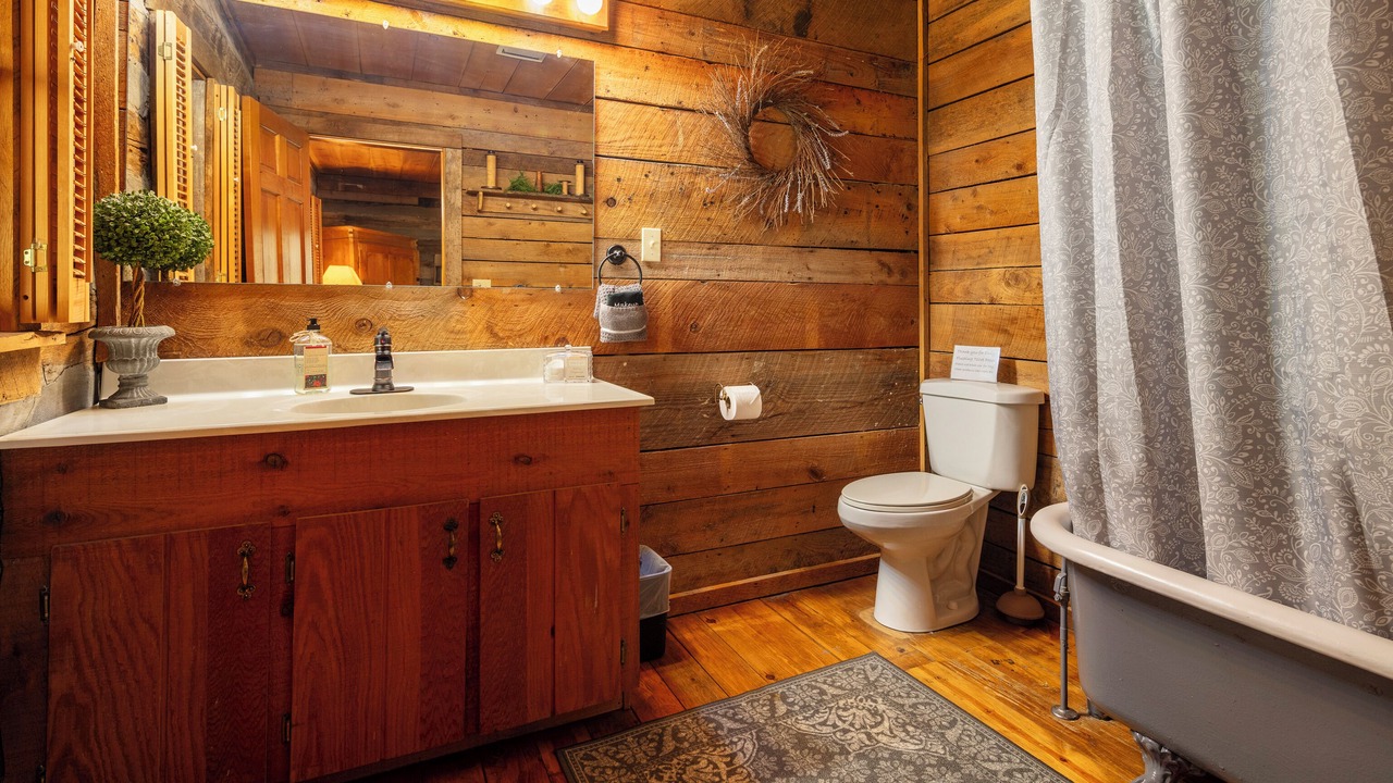 Photo of Bathroom in Wolf Laurel