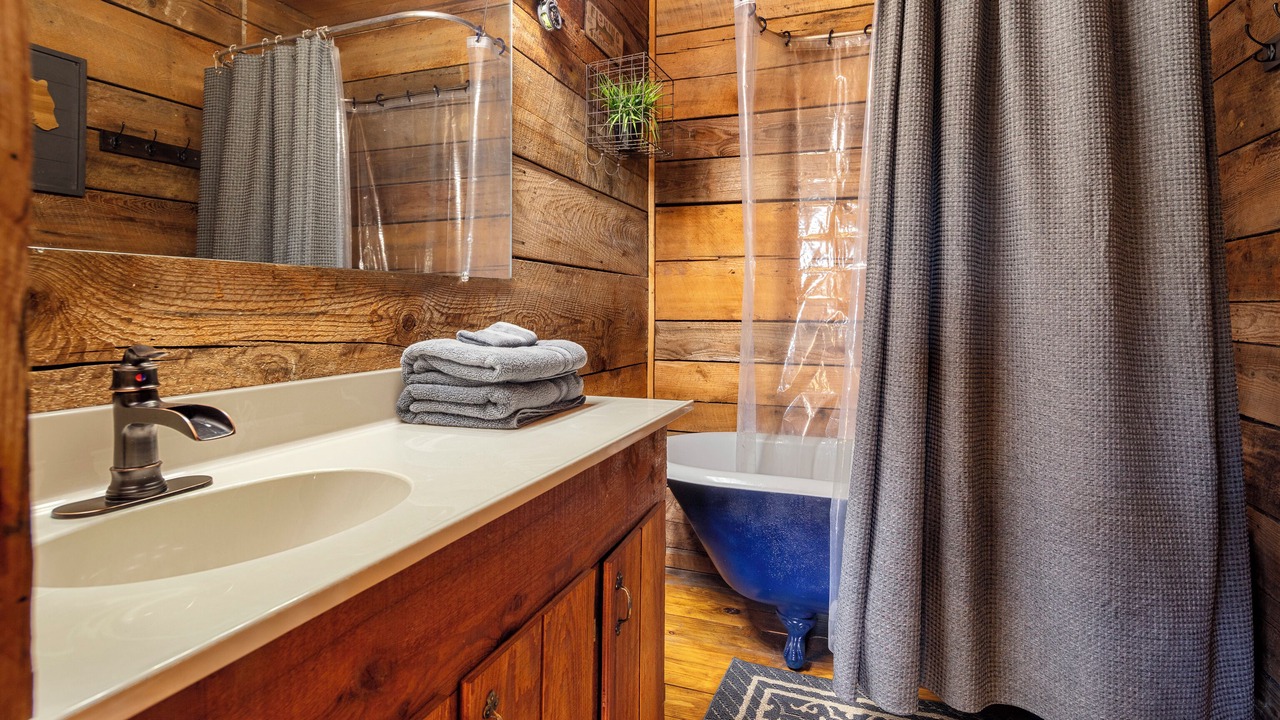 Photo of Bathroom in Wolf Laurel