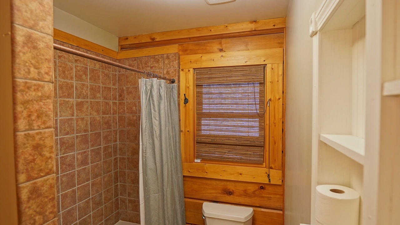 Photo of Bathroom in Butler