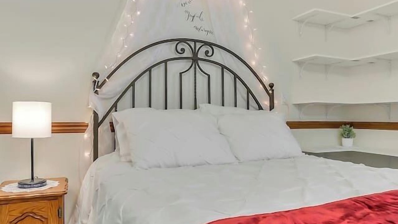 Photo of Bedroom in Chambersburg