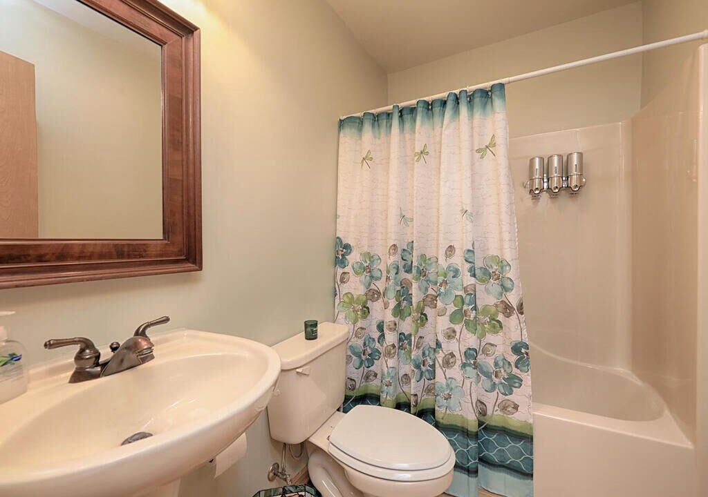 Photo of Bathroom in Beech Mountain