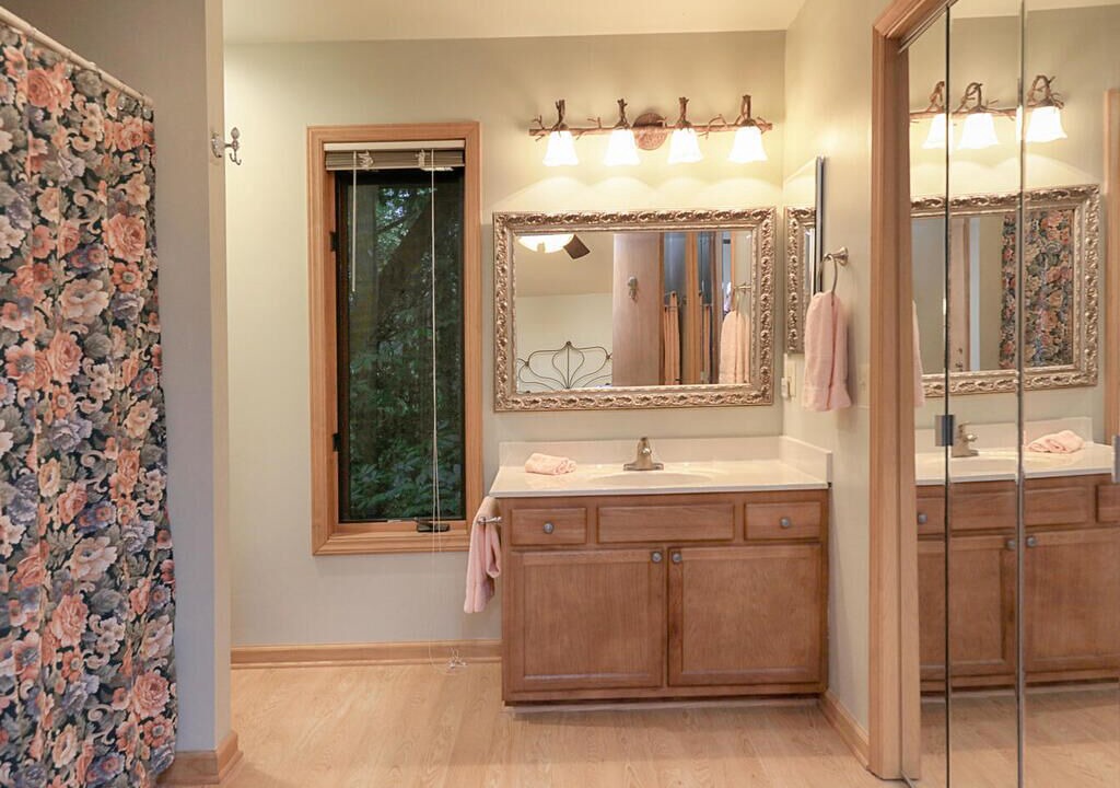 Photo of Bathroom in Beech Mountain