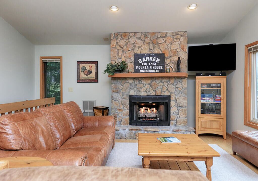 Photo of Livingroom in Beech Mountain