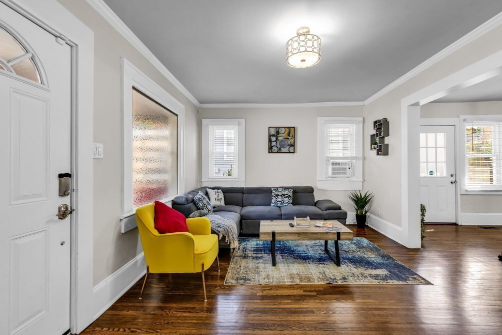 Photo of Livingroom in Villa Heights