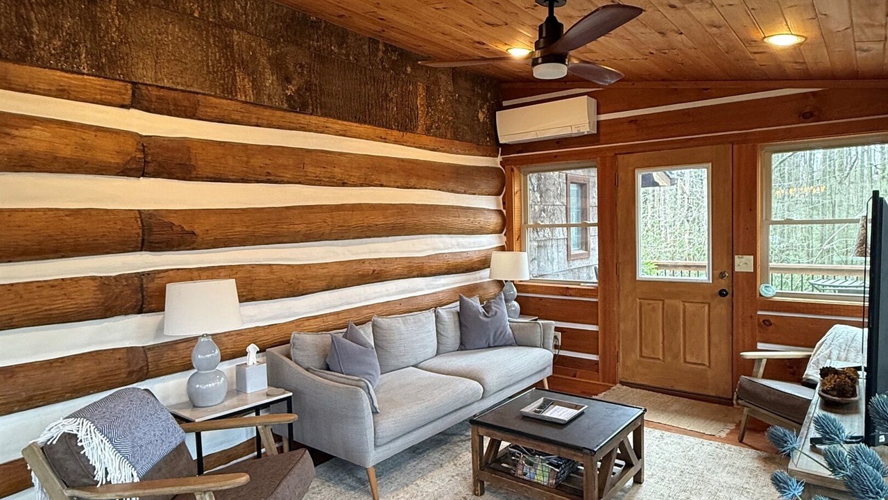 Photo of Bedroom in Blowing Rock