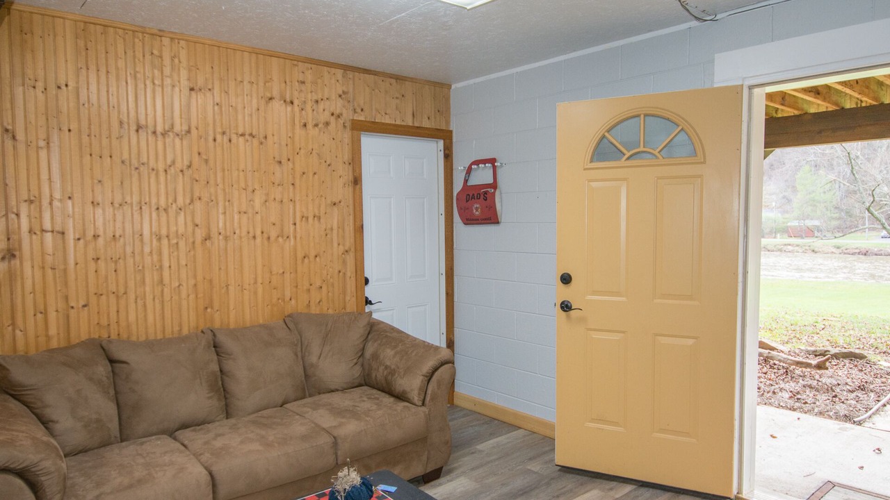 Photo of Bedroom in Piney Creek