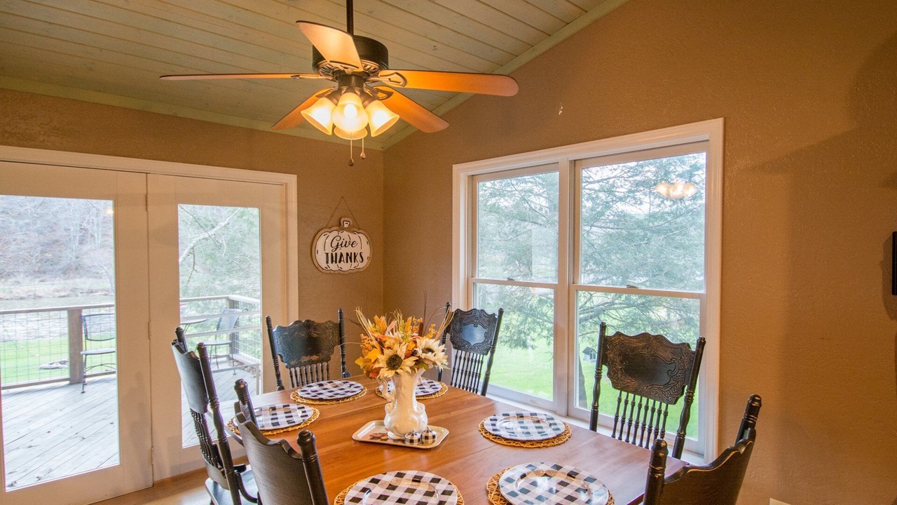 Photo of Bedroom in Piney Creek