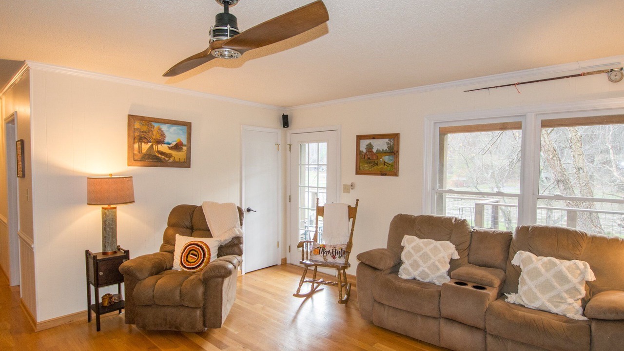 Photo of Livingroom in Piney Creek