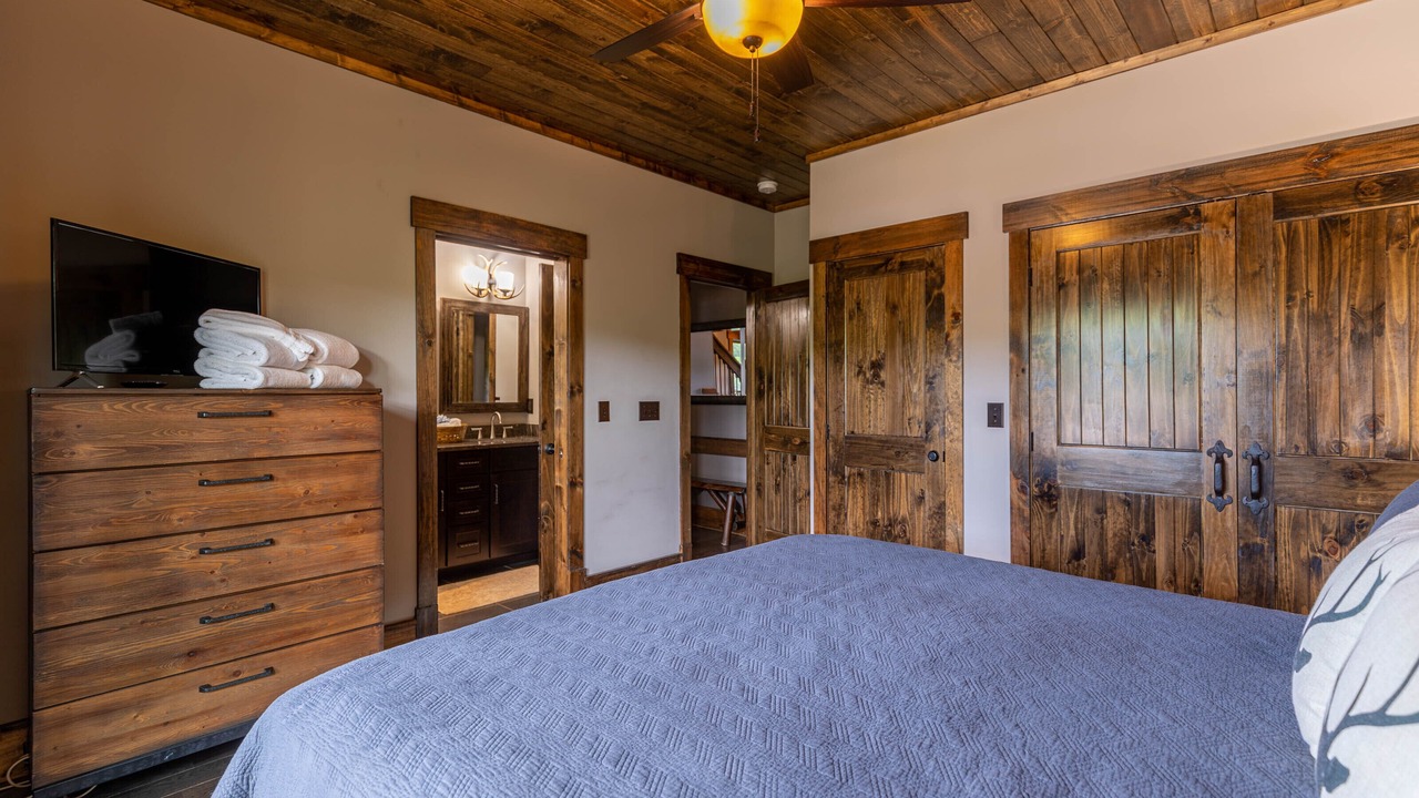 Photo of Bedroom in Elk Park