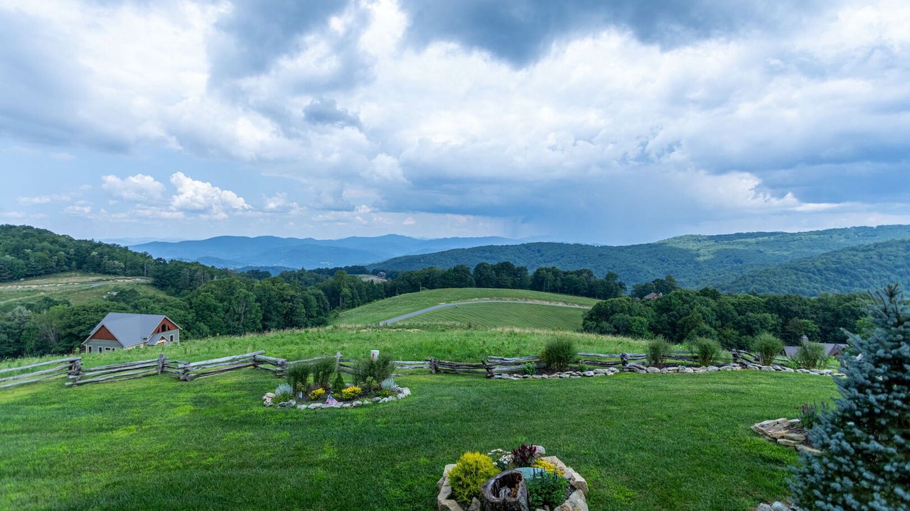 Photo of Outdoor in Elk Park