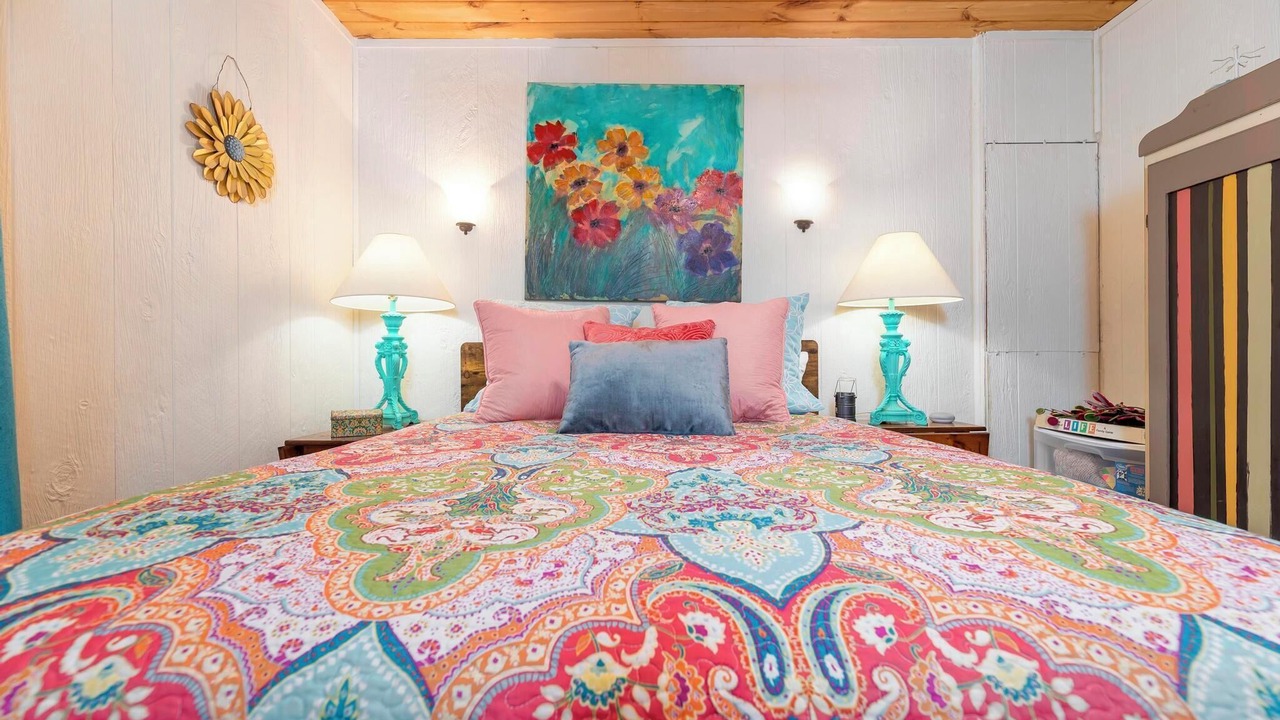 Photo of Bedroom in Roan Mountain