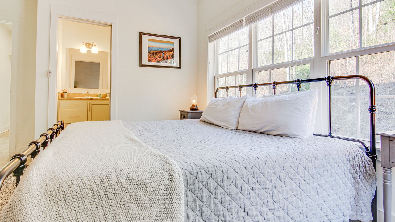 Photo of Bedroom in Marion