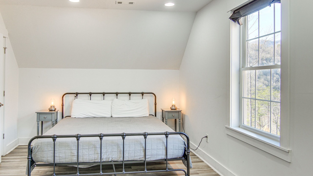 Photo of Bedroom in Marion
