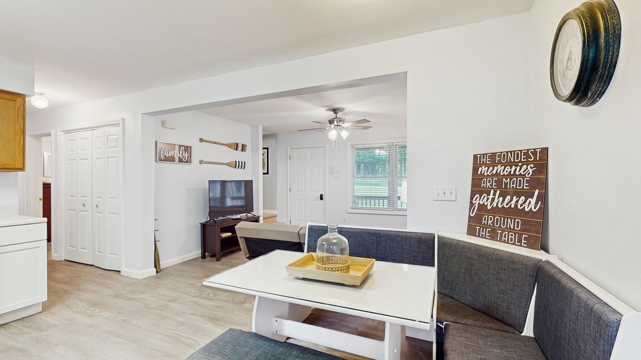 Photo of Livingroom in Thayerville