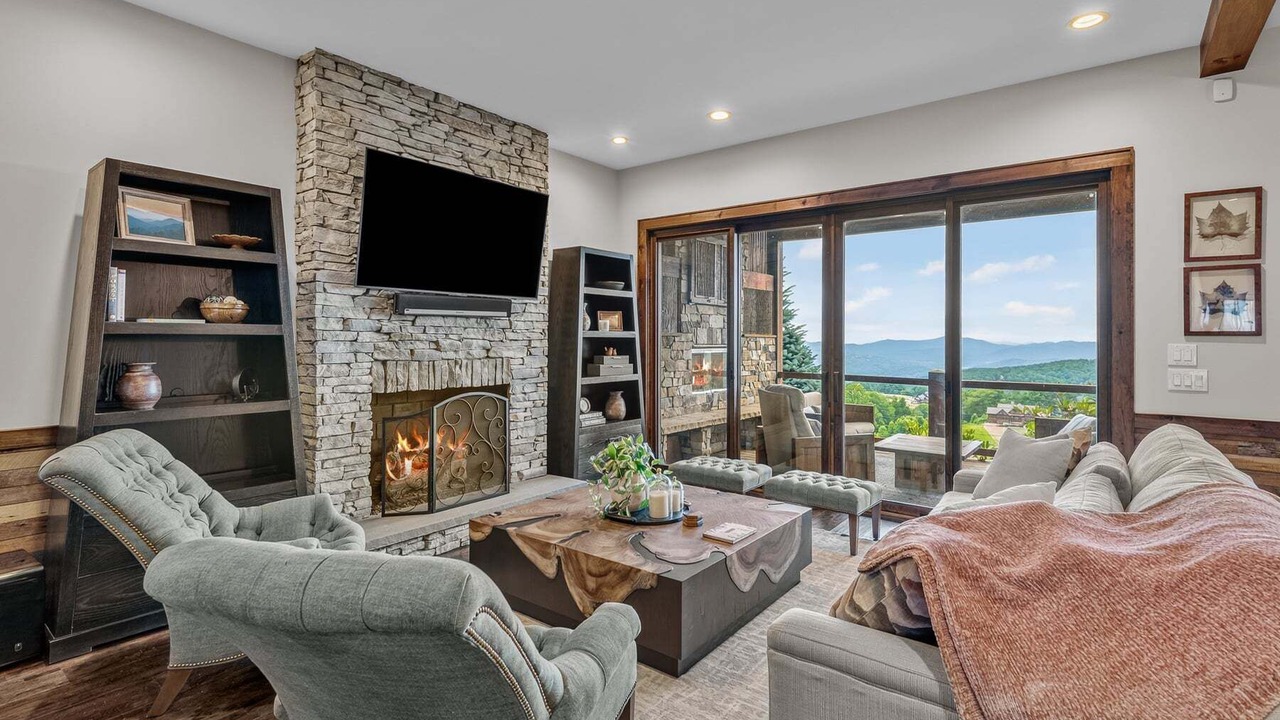 Photo of Livingroom in Elk Park