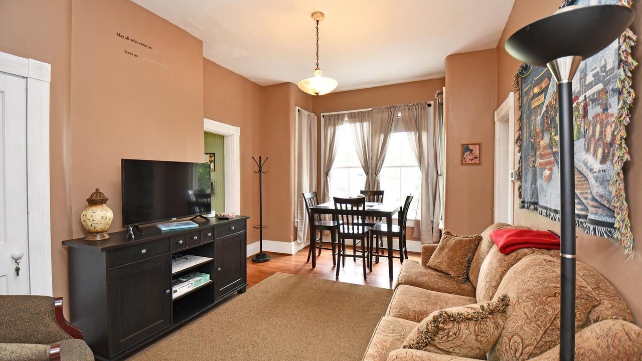 Photo of Bedroom in Arlington Heights