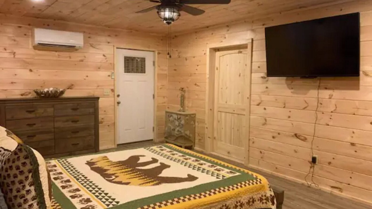 Photo of Bedroom in Newland